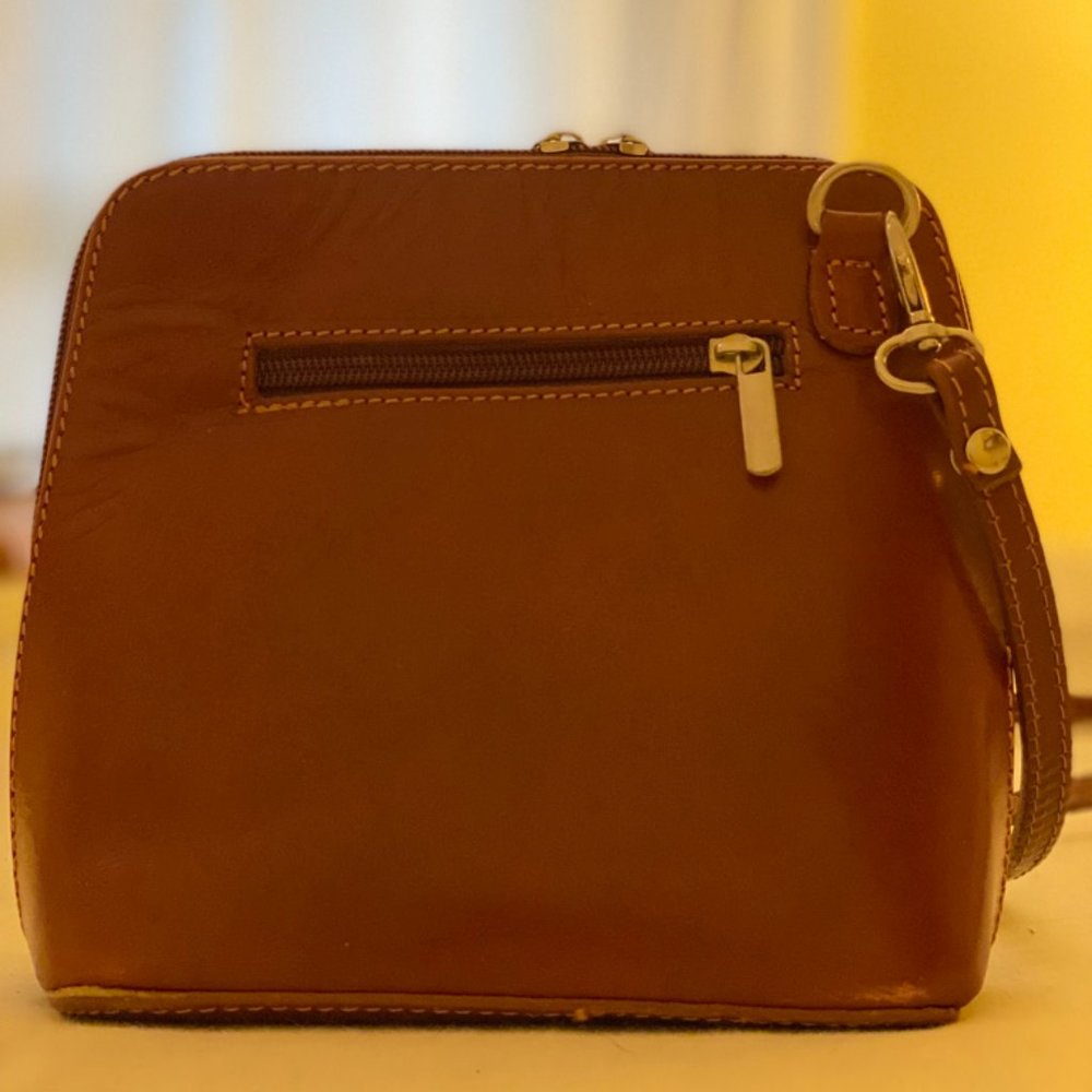 Vera Pelle (Cross Body Bag) in Red Leather
